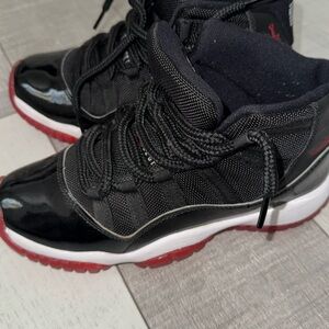 Air Jordan 11 bred